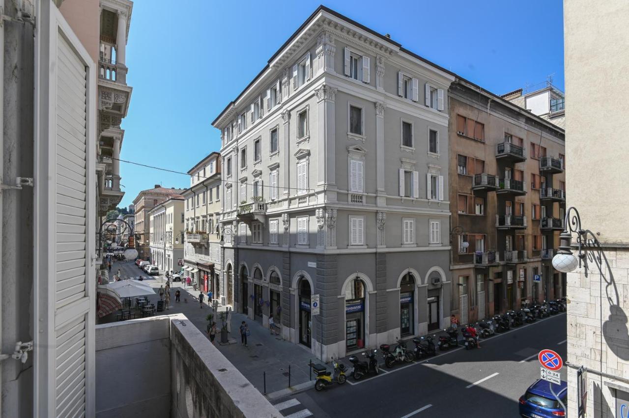 Luxury Residence Adria Trieste Exterior foto